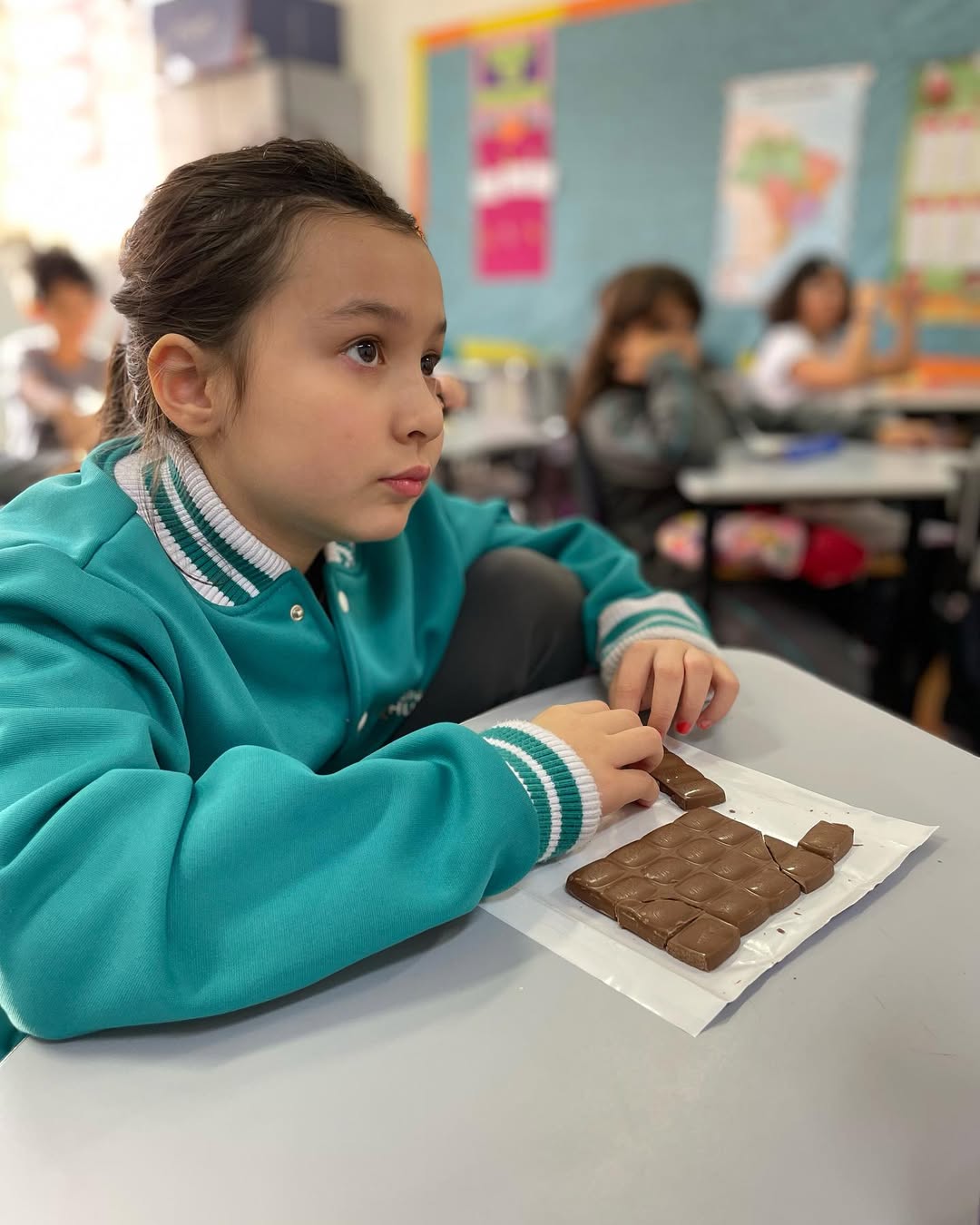 Alunos em aula prática e dinâmica